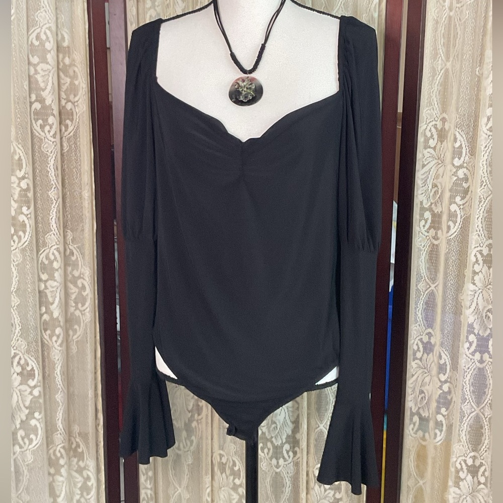 PRETTYLITTLETHING BELL SLEEVE BLACK BODYSUIT - SZ 16